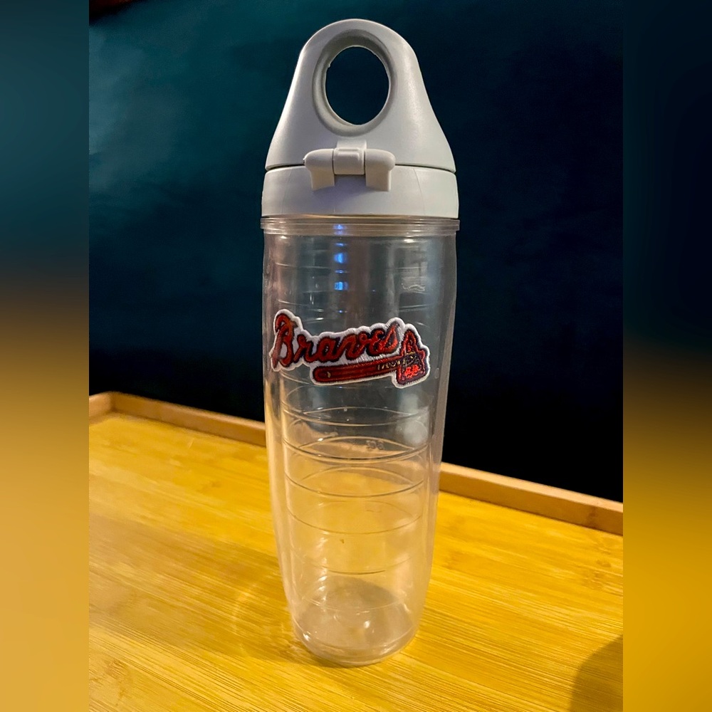“Vintage” Atlanta Braves Tervis Water Bottle